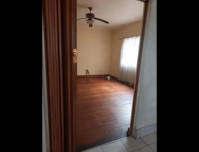 2 BEDROOM PROPERTY TO RENT IN GLENWOOD